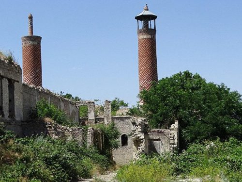 L’Azerbaigian ha censito oltre 700 monumenti nei territori liberati del Nagorno-Karabakh